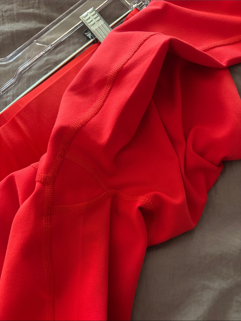 Alo Airbrush Full Length Leggings in Red with Satin Waistband - Picture 4 of 4